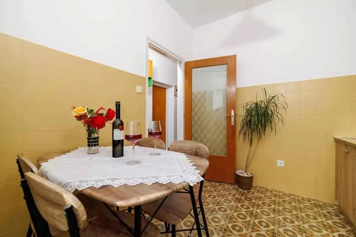 Three-Bedroom Apartment In Crikvenica I