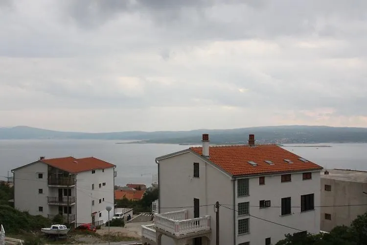 Three-Bedroom Apartment In Crikvenica I